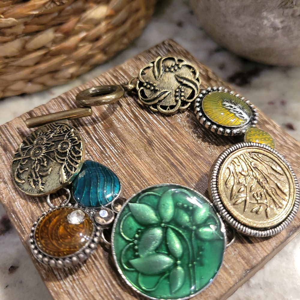 Vintage Style Multi-Color Charm Bracelet